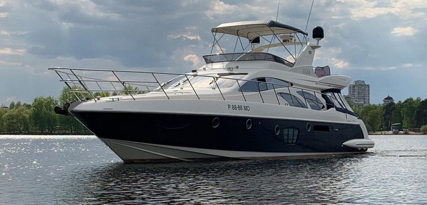 Яхта Азимут 15 метров