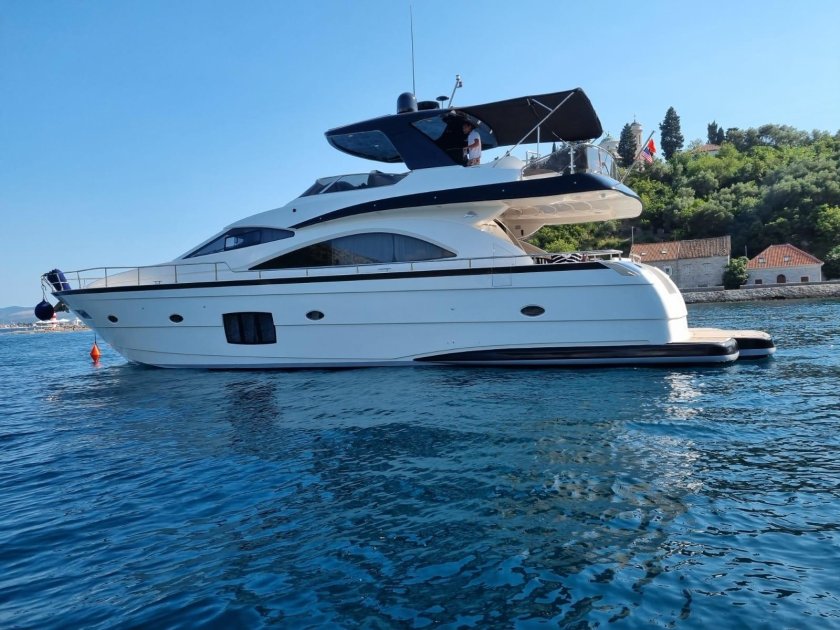 Моторная яхта Astondoa 122 GLX