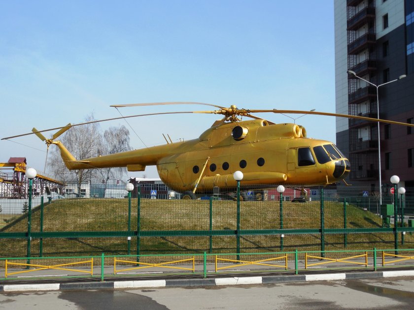 Вертолет ми8 памятник Ноябрьск