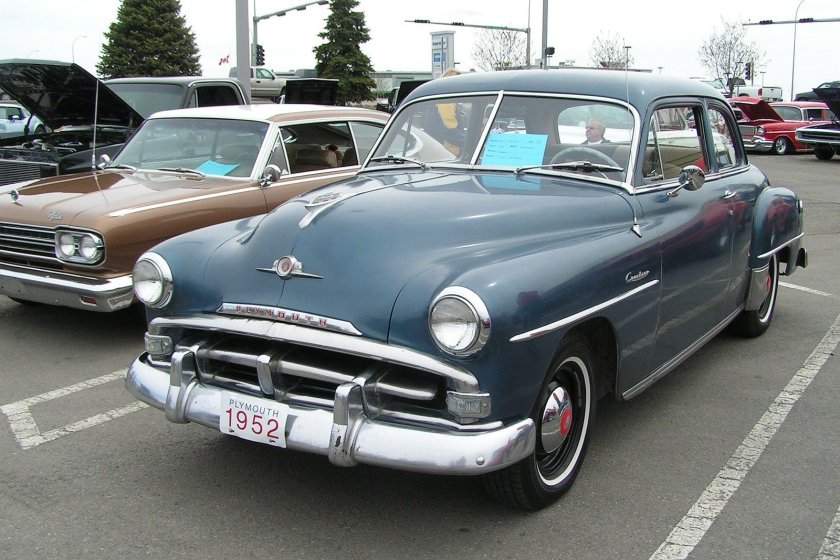 Plymouth 1952