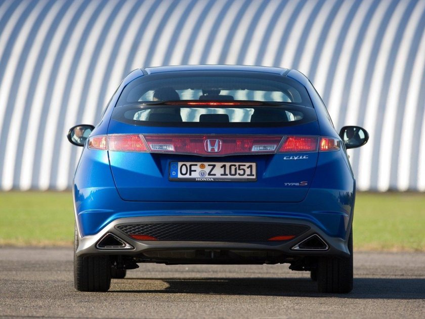 Honda Civic сзади