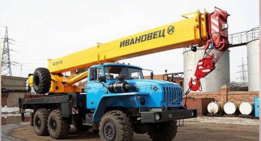 Автокран Ивановец КС-35714