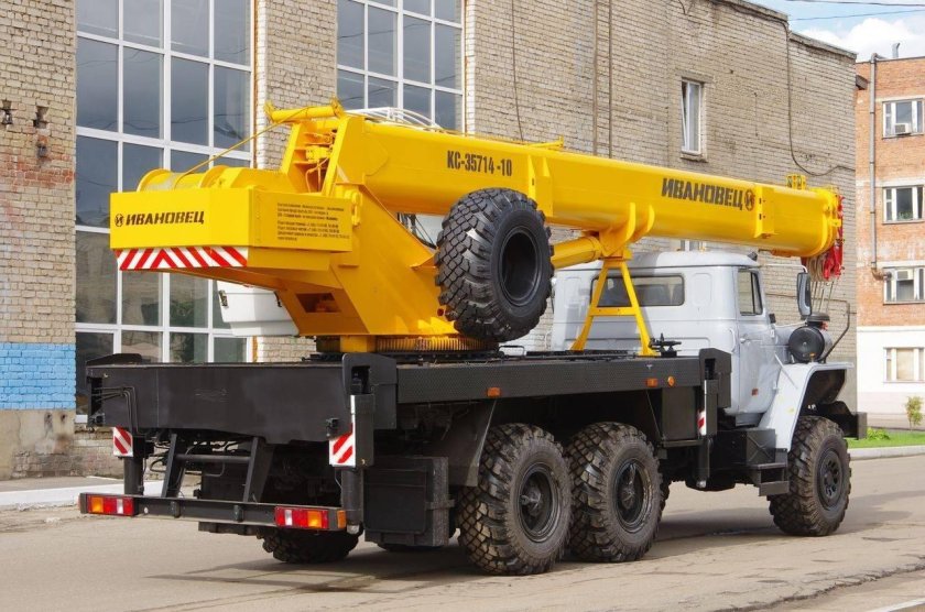 Автокран ивановец кс-35714