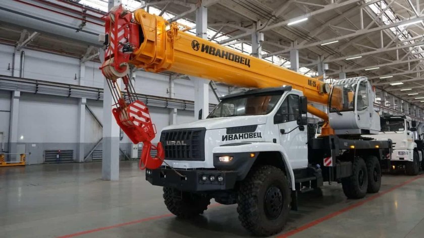 Автокран Ивановец КС-45717-2р Air