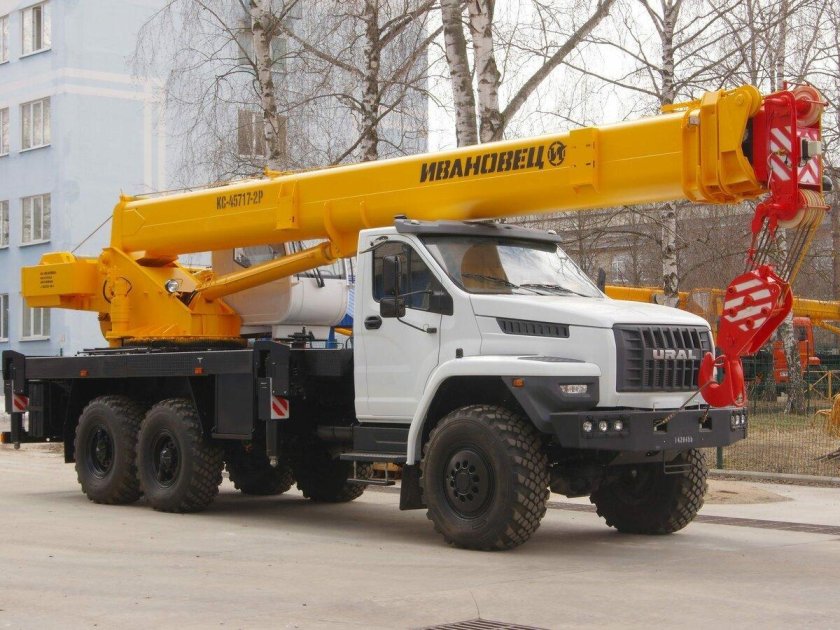 Автокран КС-45717