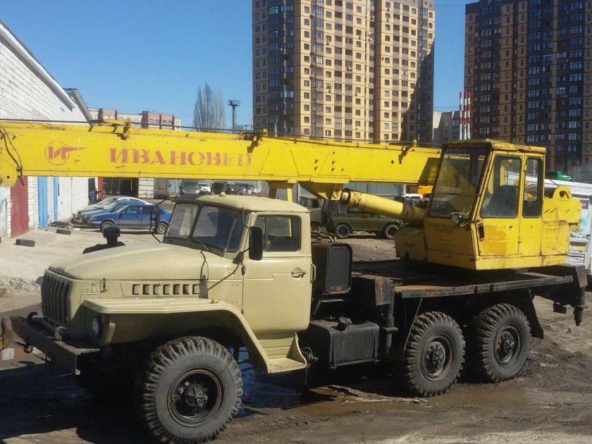 Урал 5557 КС 35714 мощность двигателя