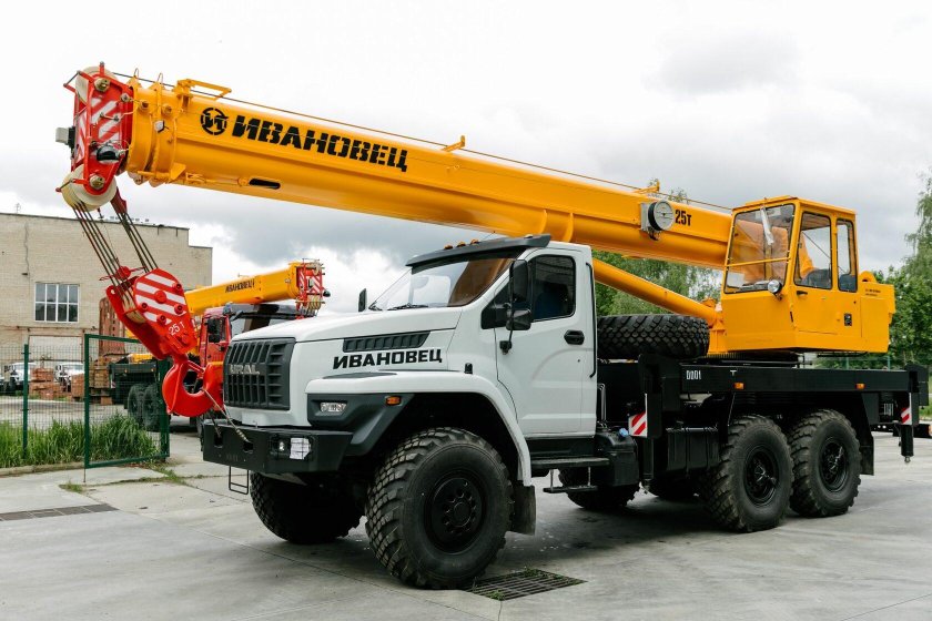 Автокран Ивановец КС-45717-4в