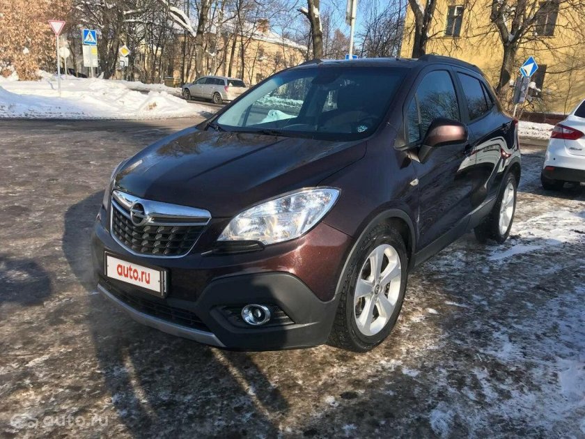 Опель Мокка 2013 автомат коричневый