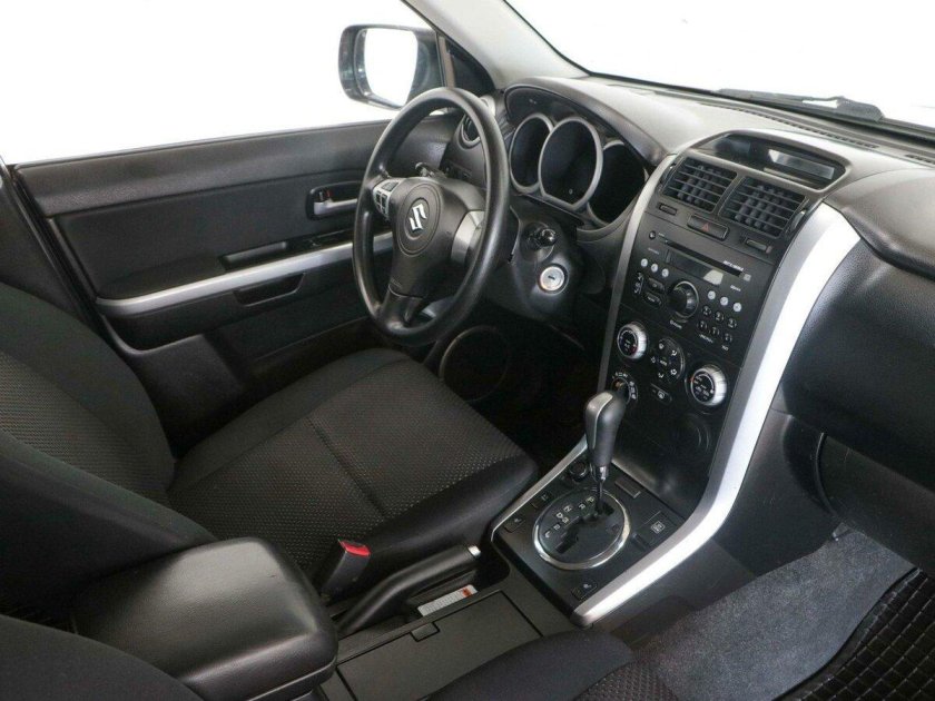 Suzuki Grand Vitara 2007 салон