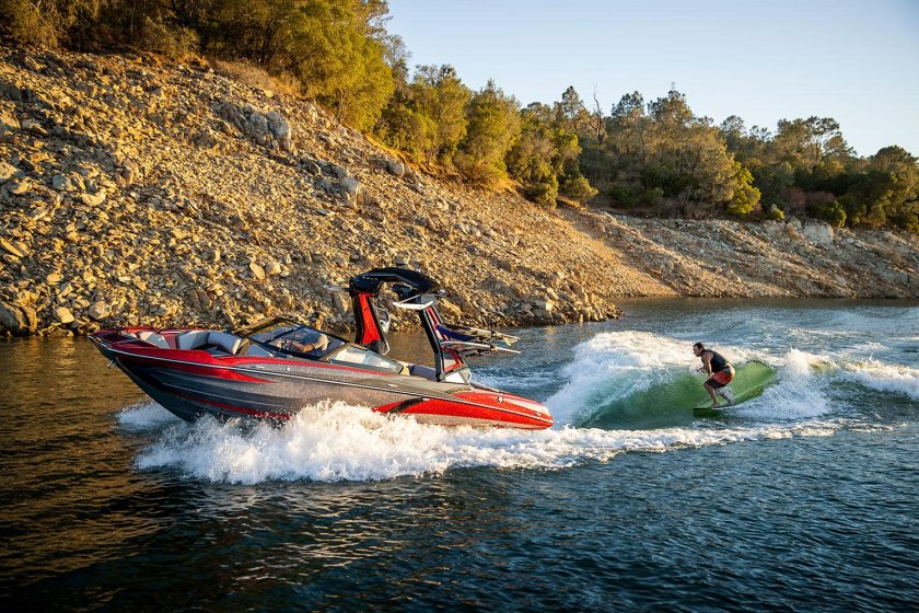Катер Centurion для вейкборда