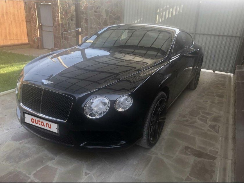 Машина bentley continental gt