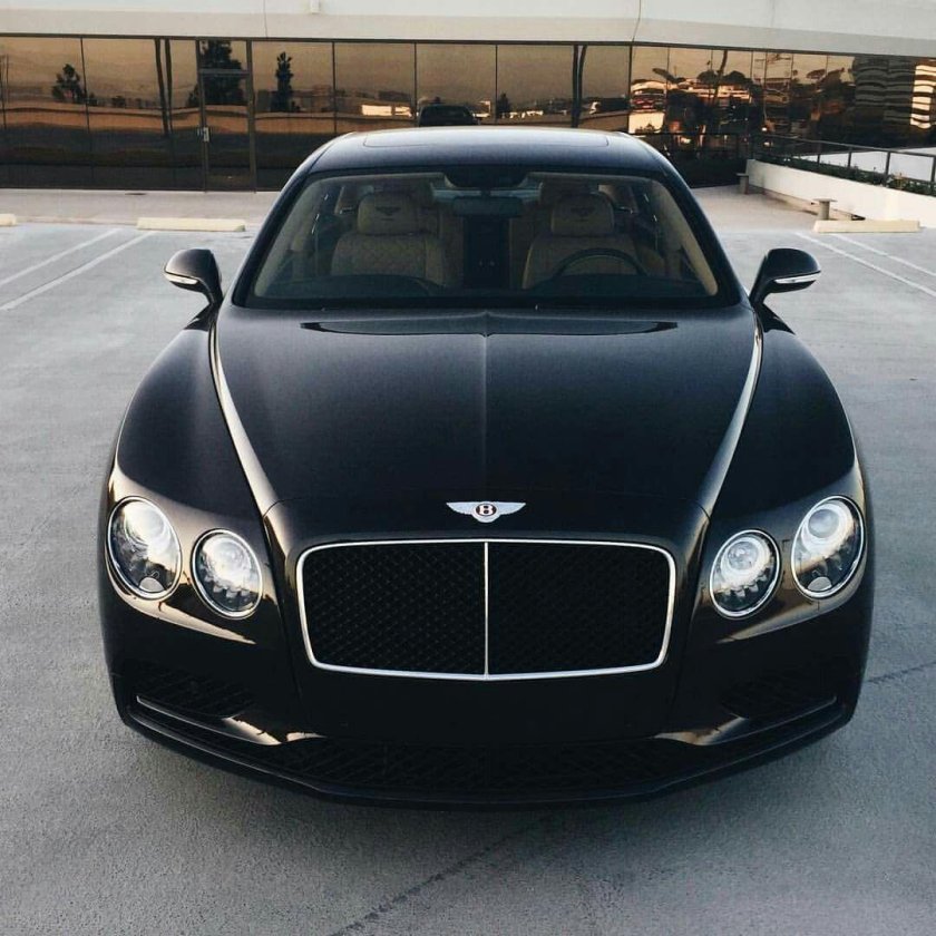 Бентли черная