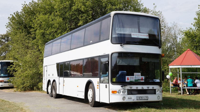 Туристический автобус ванхол