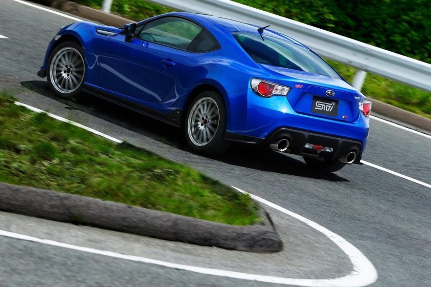 Subaru brz и toyota gt 86