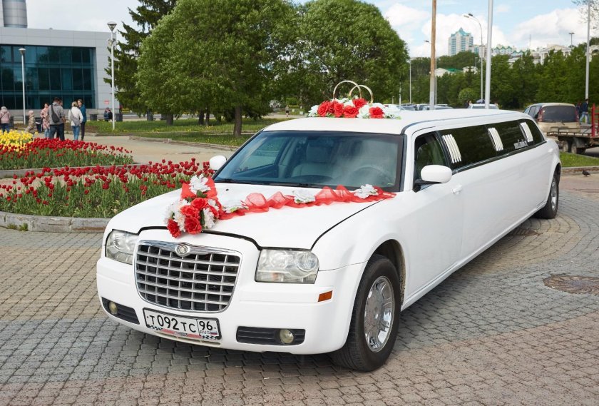 Свадебный кортеж лимузин Линкольн
