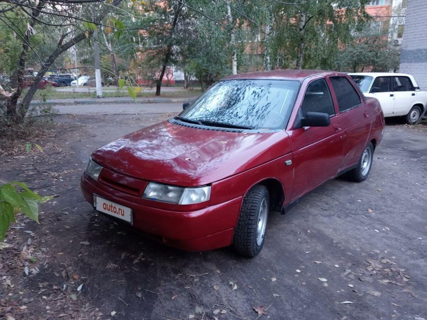 ВАЗ 2112 красная