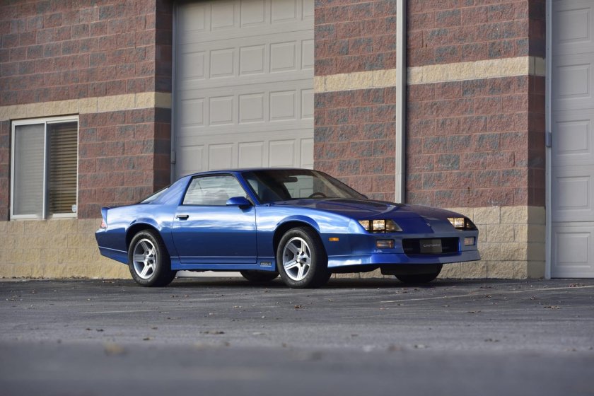 Chevrolet camaro iroc-z 1990