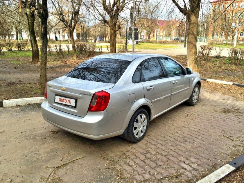 Chevrolet Lacetti 2012 седан