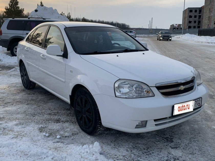 Chevrolet lacetti 2011