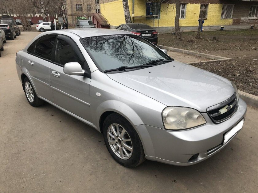 Chevrolet Lacetti 2012 седан