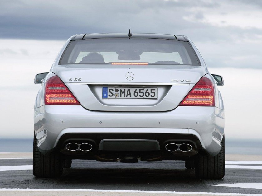 Мерседес Бенц s65 AMG