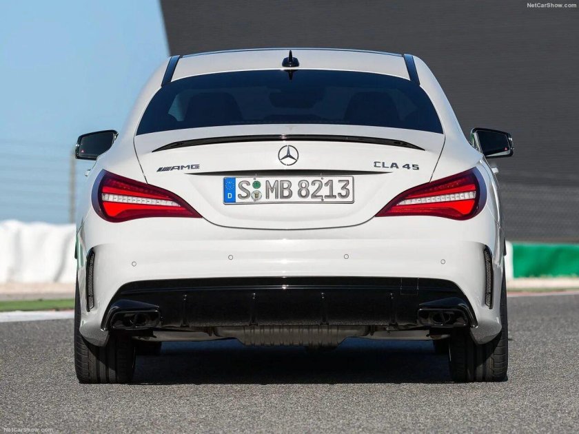 Мерседес CLA зад