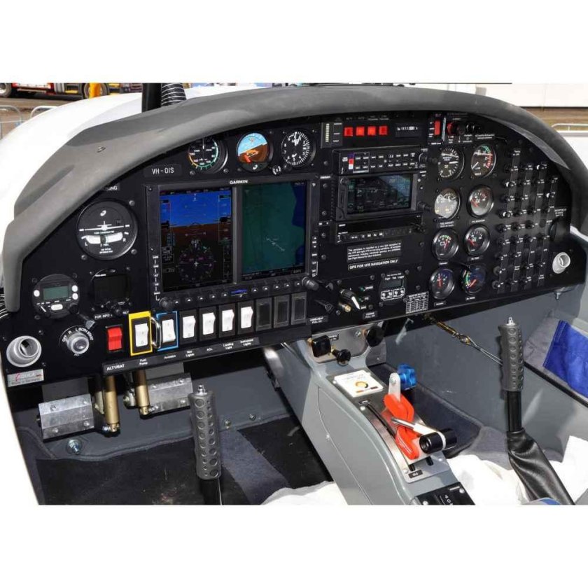 Самолет at01 Aquila a-210