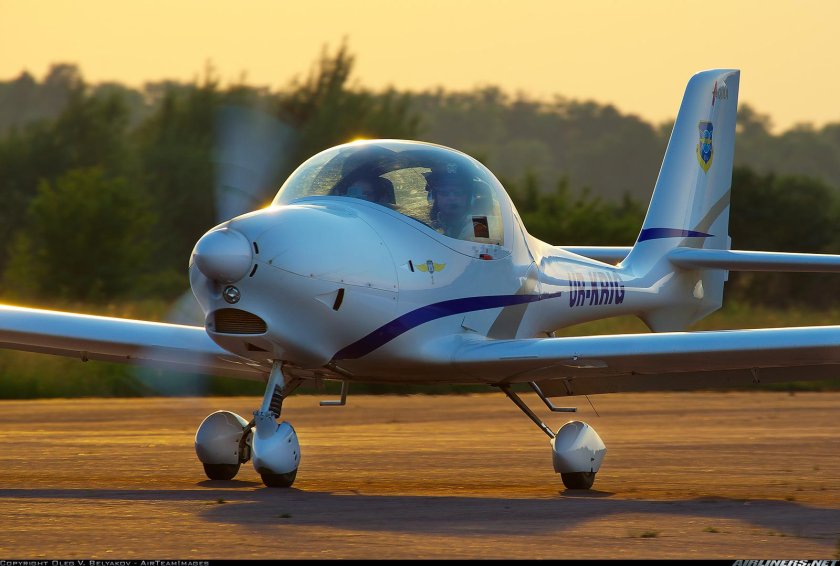Самолет at01 Aquila a-210