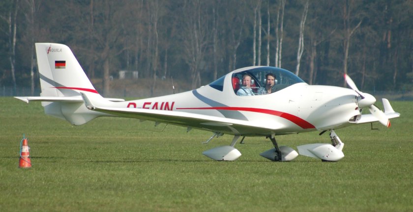 Aquila самолет