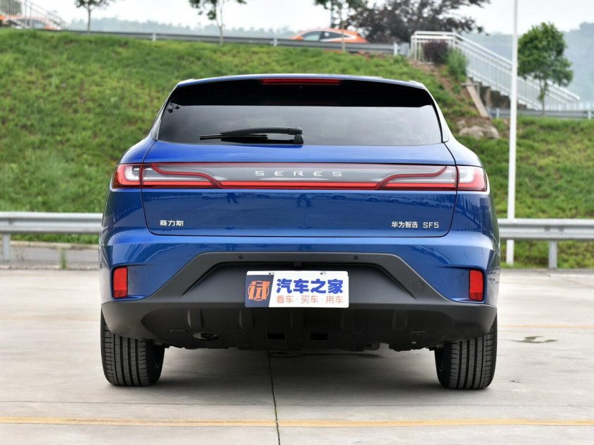 Seres sf5 PHEV 1.5 4wd Smart &amp; PHEV 1.5 4wd Freedom Expedition