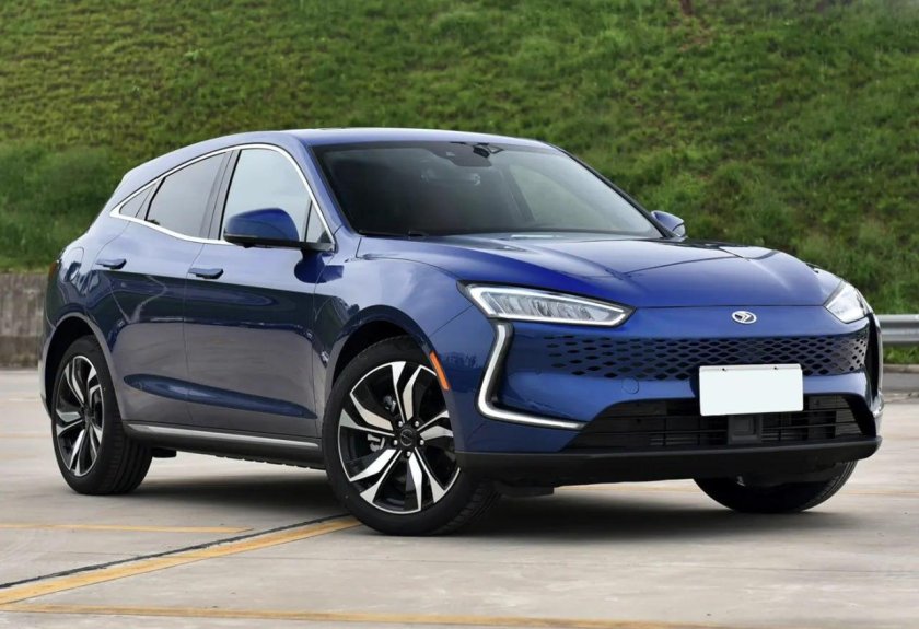 Автомобиль seres