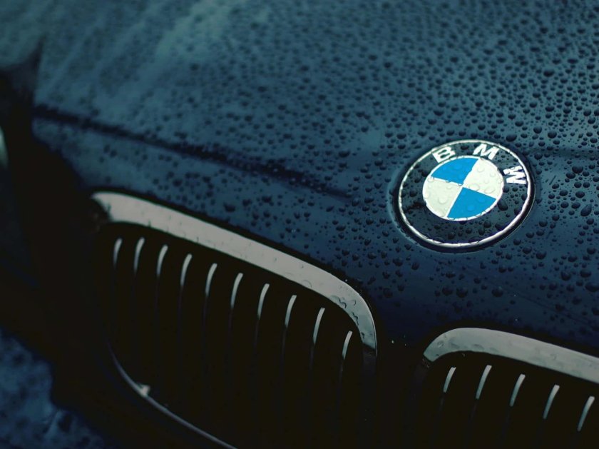 BMW logo 4k