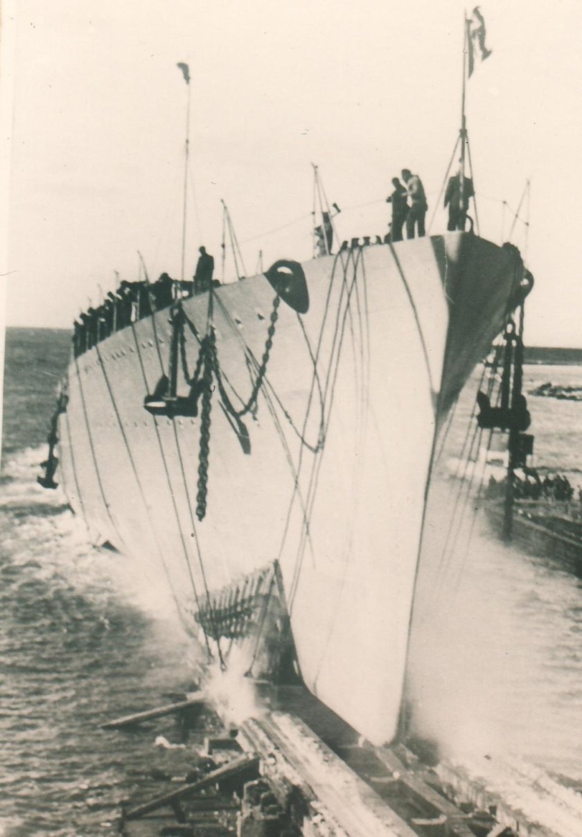 Лидер ташкент корабль