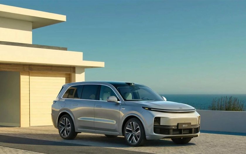 Автомобиль lixiang