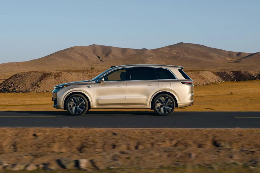 Автомобиль lixiang