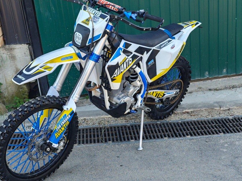 Авантис эндуро карб 250 2021