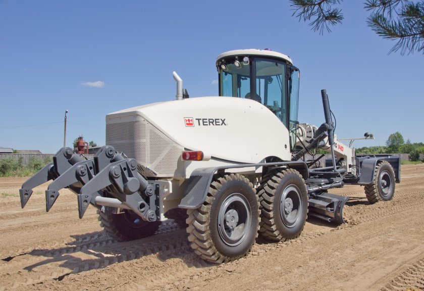 Автогрейдер UMG TG 140