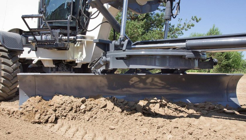 Автогрейдер Terex tg250