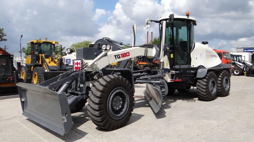 Терекс грейдер tg180