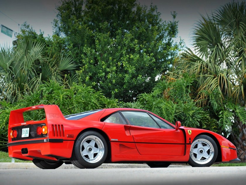 Машина Ferrari f40