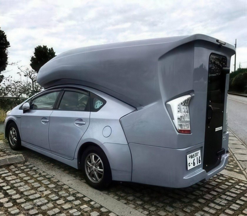 Тойота Приус кемпер