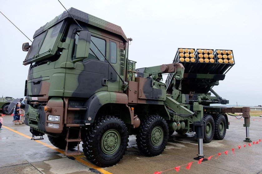 Thunderbolt 2000 MLRS