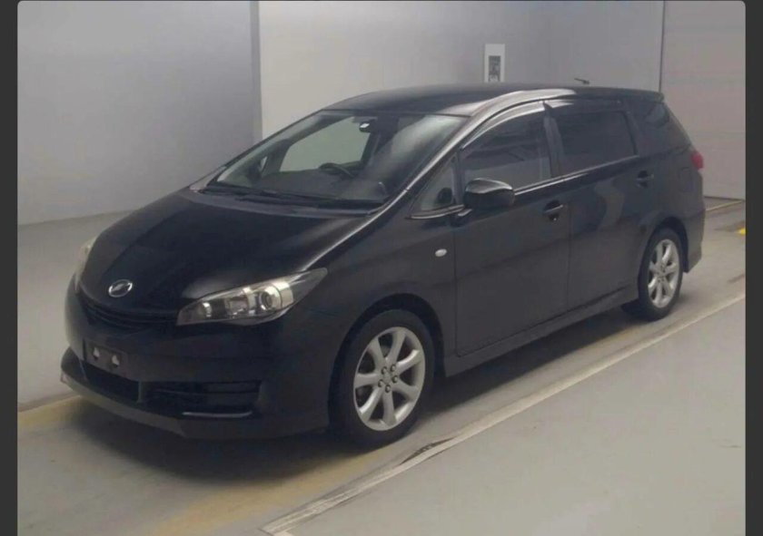 Toyota Prius Alpha 2019