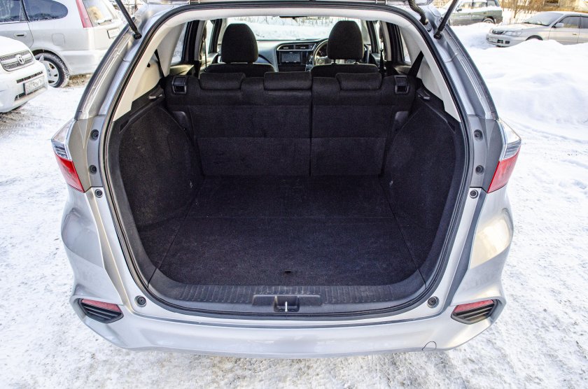 Honda Shuttle вид сзади