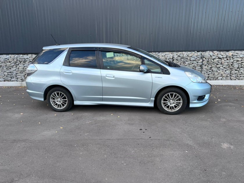 Honda Fit Shuttle 2011