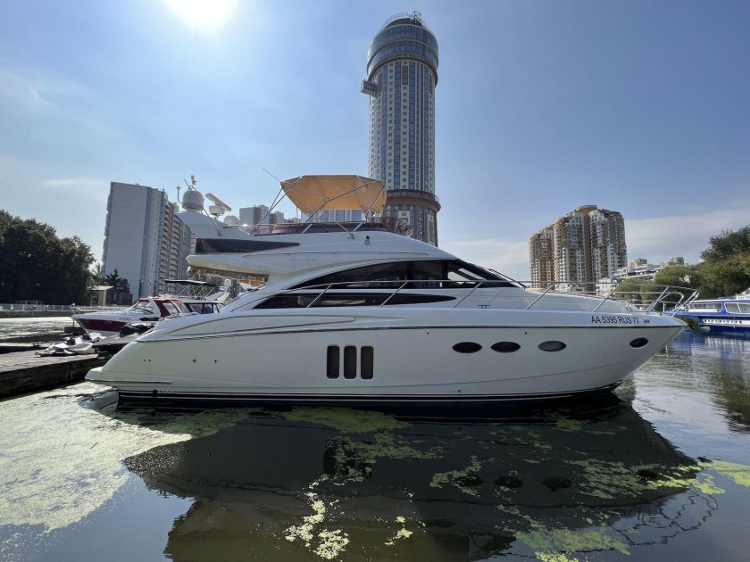 Яхта Princess 50