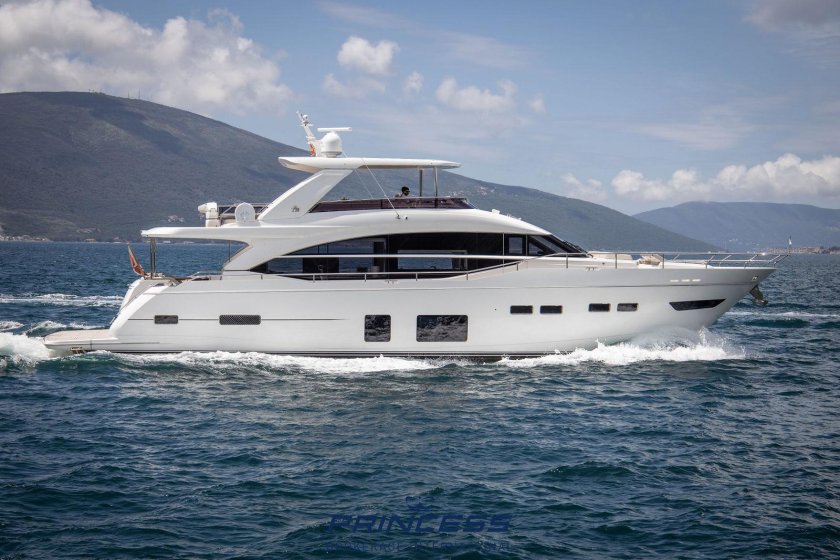 Яхта принцесса 75