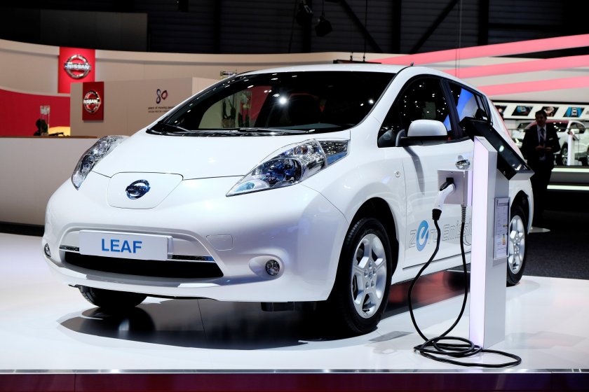 Nissan Leaf электромобиль