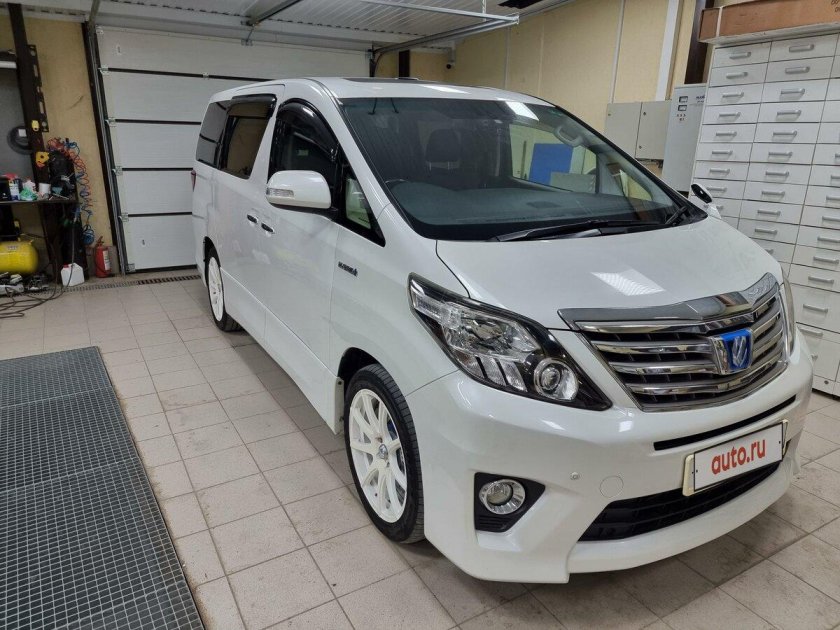 Тойота альфард 2013г