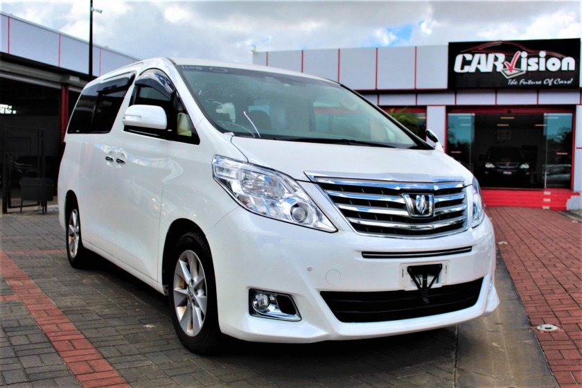 Toyota Alphard 2014